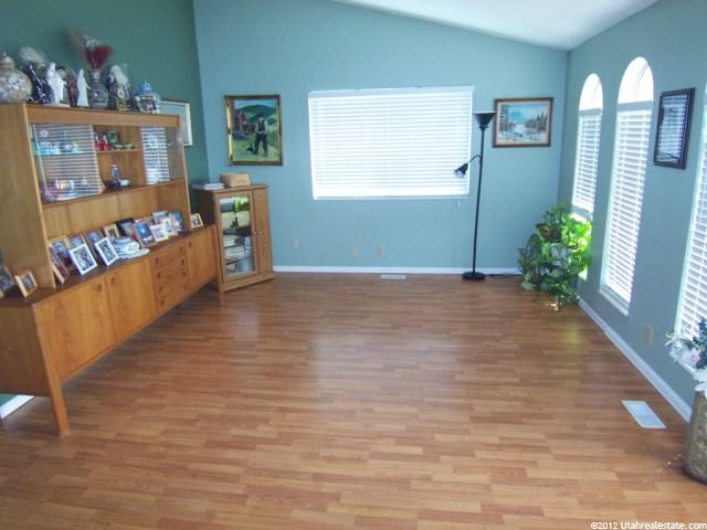 1733 E Crescent View Dr, Sandy, UT 84092 — photo 6