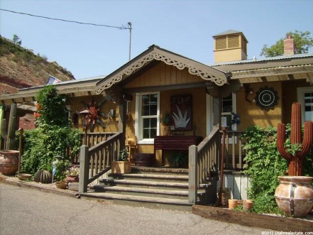 39 S Bluff St, St. George, UT 84770 — photo 2