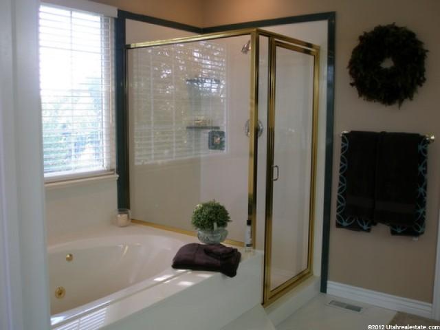 1327 E 625 N, Layton, UT 84040 — photo 8