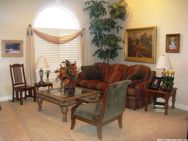 915 Edgewood Dr, Ogden, UT 84403 — photo 2
