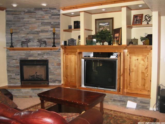 915 Edgewood Dr, Ogden, UT 84403 — photo 5
