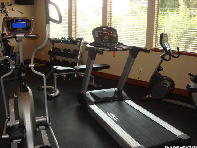 905 S Main St #J, Layton, UT 84041 — photo 3
