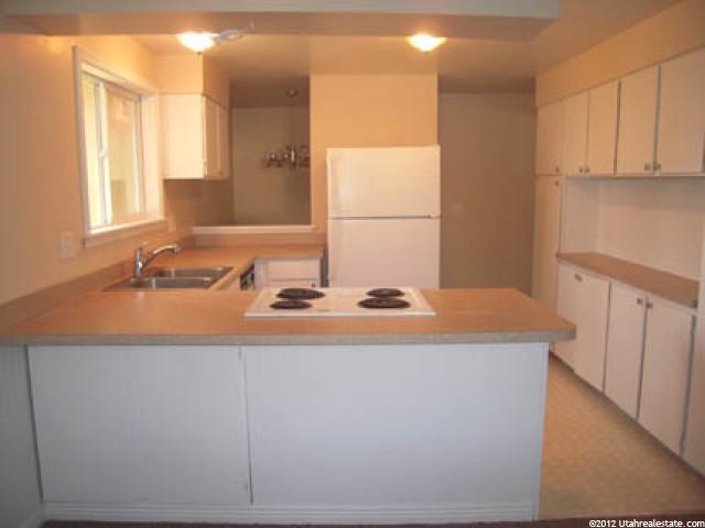 686 E 900 N, Layton, UT 84041 — photo 6
