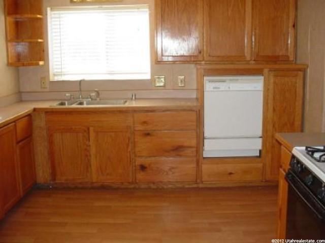 392 S 100 W, Tooele, UT 84074 — photo 6