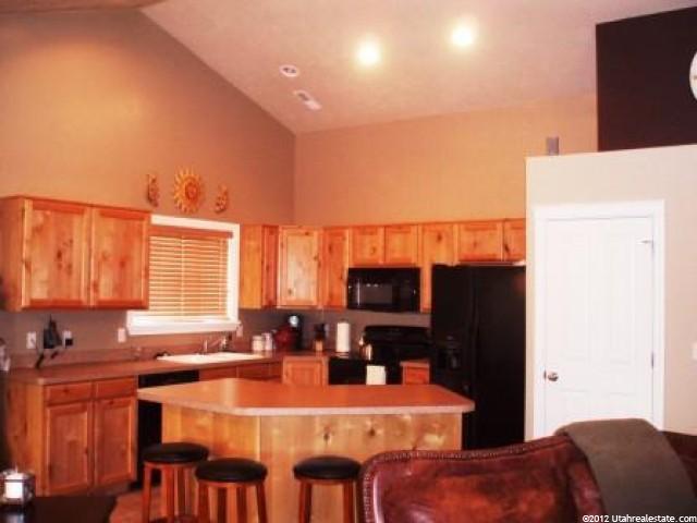 1065 N 275 E, Harrisville, UT 84404 — photo 4