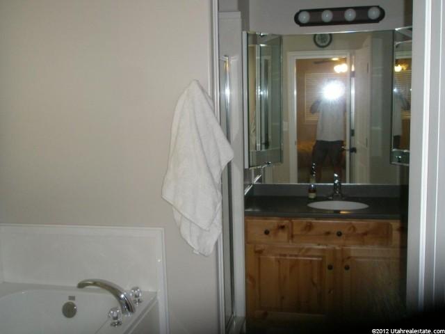 2537 Elm Grove Dr, Perry, UT 84302 — photo 2