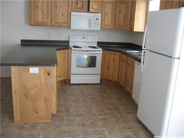 376 W 2000 N, Harrisville, UT 84404 — photo 2