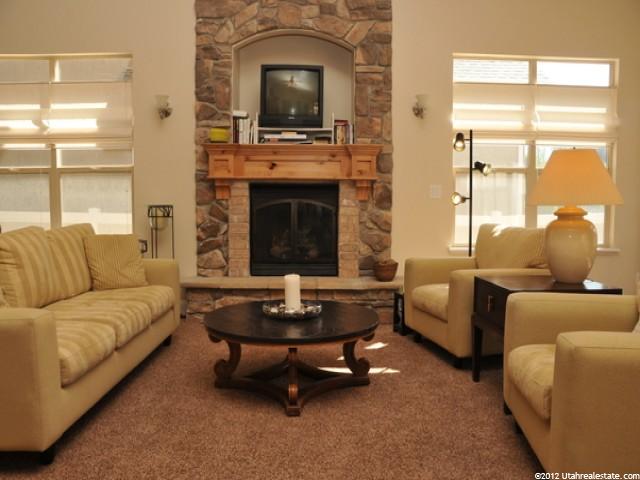 532 E Lorimer Dr, Sandy, UT 84070 — photo 2