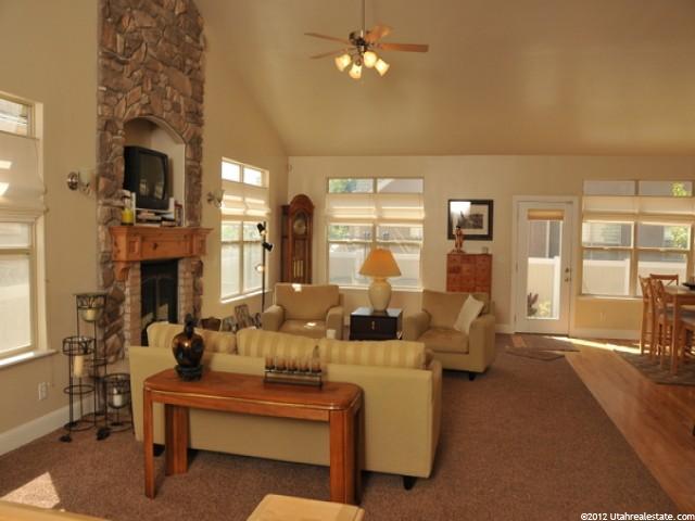 532 E Lorimer Dr, Sandy, UT 84070 — photo 3