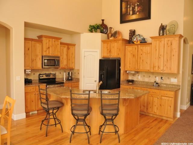 532 E Lorimer Dr, Sandy, UT 84070 — photo 4