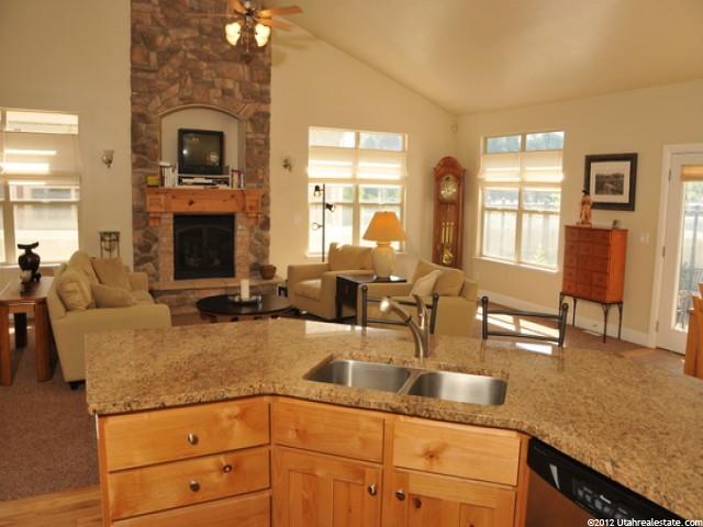532 E Lorimer Dr, Sandy, UT 84070 — photo 5