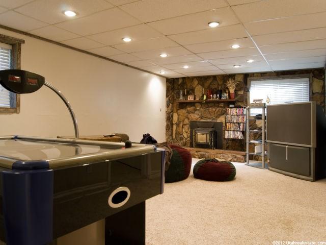 593 E 650 N, Centerville, UT 84014 — photo 11