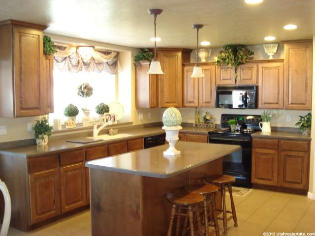 307 E 2025 S, Clearfield, UT 84015 — photo 2