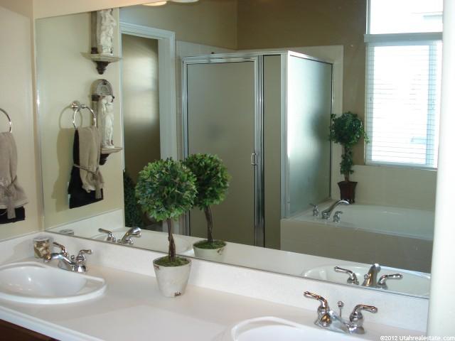 307 E 2025 S, Clearfield, UT 84015 — photo 4