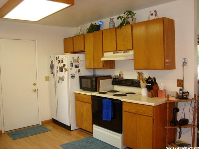 2074 Newcastle Dr, Sandy, UT 84093 — photo 3