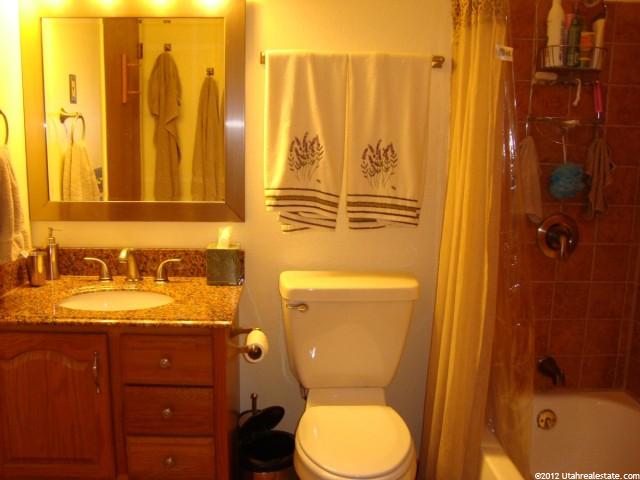 2074 Newcastle Dr, Sandy, UT 84093 — photo 9