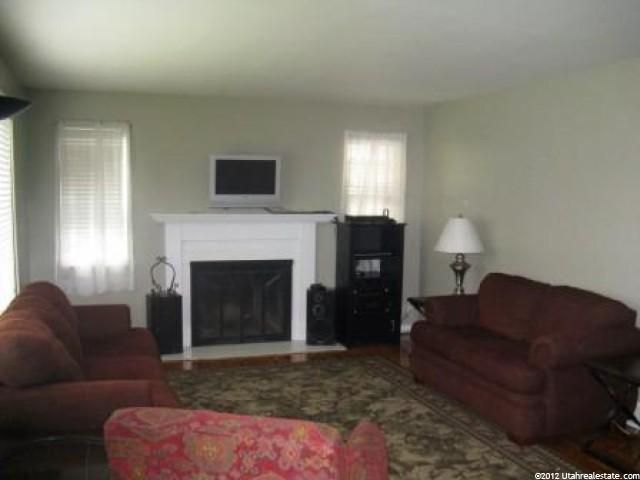 341 E Montgomery Dr, Sandy, UT 84070 — photo 2