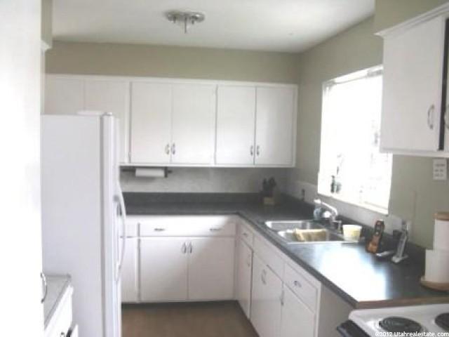 341 E Montgomery Dr, Sandy, UT 84070 — photo 4