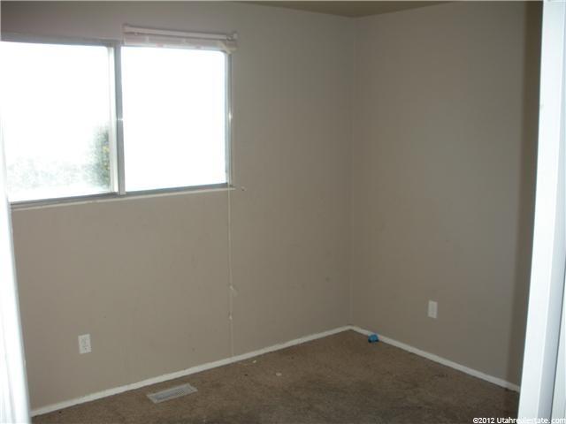 209 N 850 E, Layton, UT 84041 — photo 4