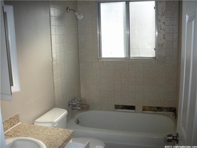 209 N 850 E, Layton, UT 84041 — photo 5