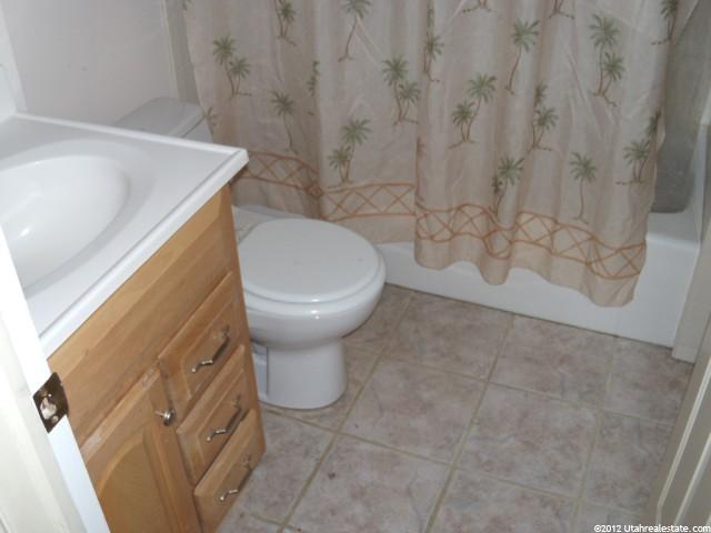 381 W 1500 N, Centerville, UT 84014 — photo 11