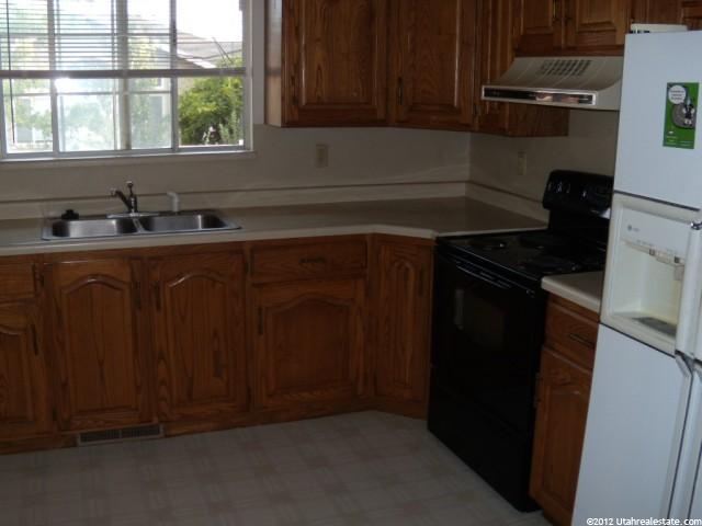 381 W 1500 N, Centerville, UT 84014 — photo 4
