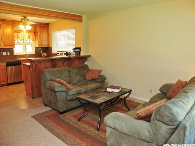 9861 Amber Ln, Sandy, UT 84094 — photo 3