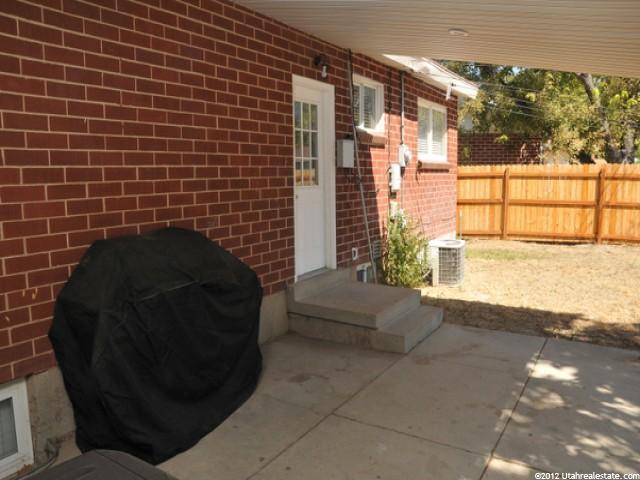 9861 Amber Ln, Sandy, UT 84094 — photo 10