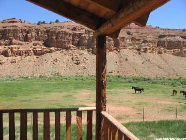 3035 E Chadburn Rd, Torrey, UT 84775 — photo 2