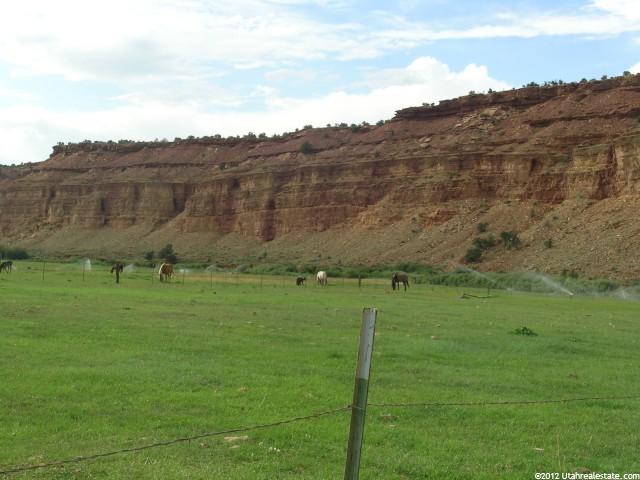 3035 E Chadburn Rd, Torrey, UT 84775 — photo 5