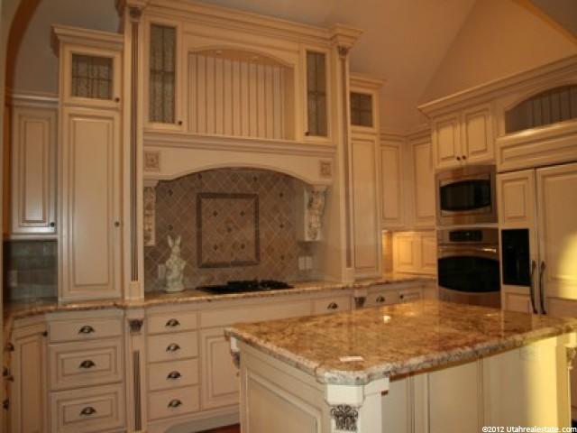 2058 Ridgehill Dr, Bountiful, UT 84010 — photo 3