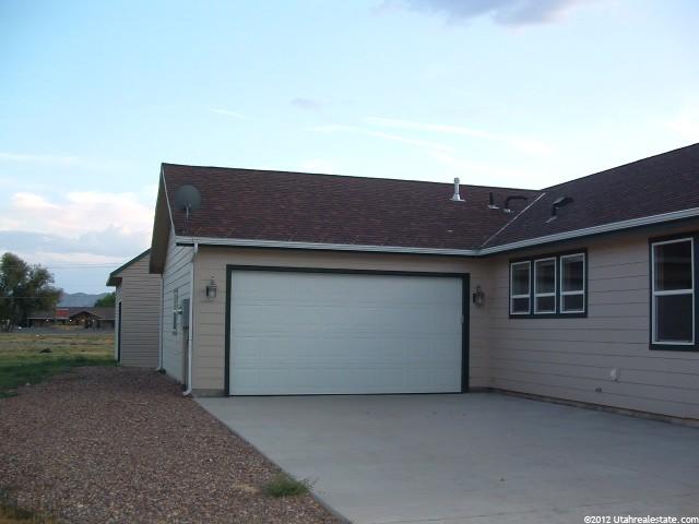 1393 W 400 S, Vernal, UT 84078 — photo 2