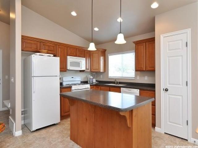5679 S 3150 W, Roy, UT 84067 — photo 3