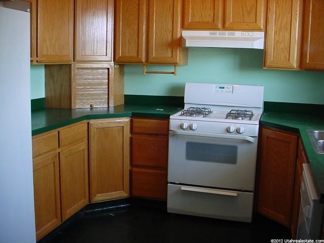 1475 W 1045 S, Clearfield, UT 84015 — photo 2