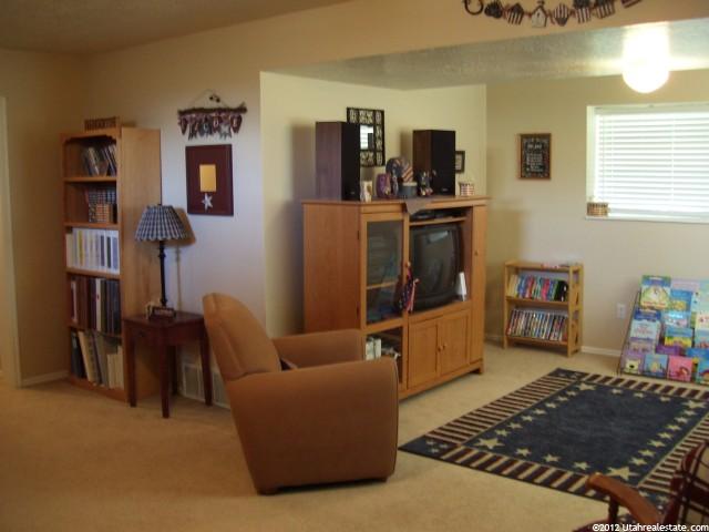 2388 N 2125 E, Layton, UT 84040 — photo 10