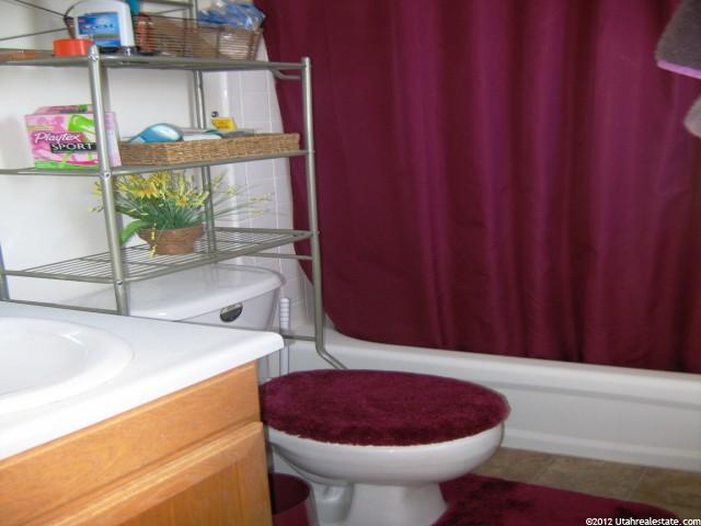 821 W 4200 S, Riverdale, UT 84405 — photo 6