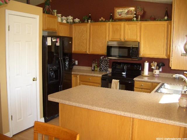 299 W 1800 S, Clearfield, UT 84015 — photo 5