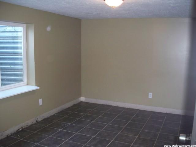 303 Chimes View Dr, Ogden, UT 84405 — photo 9