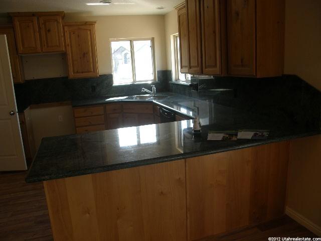 1272 S Cedar Pass Dr, Santaquin, UT 84655 — photo 5