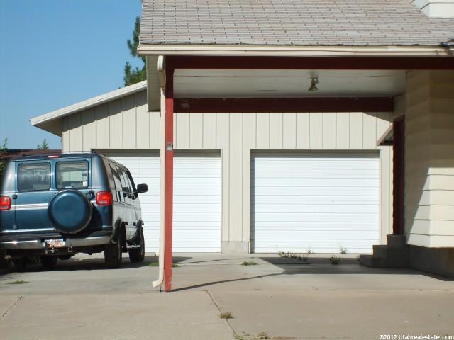 945 S 1350 W, Clearfield, UT 84015 — photo 2