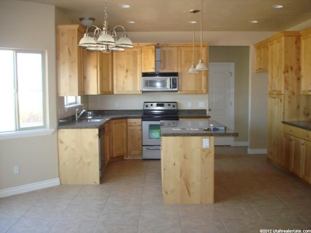 103 N 3675 W, Layton, UT 84041 — photo 4