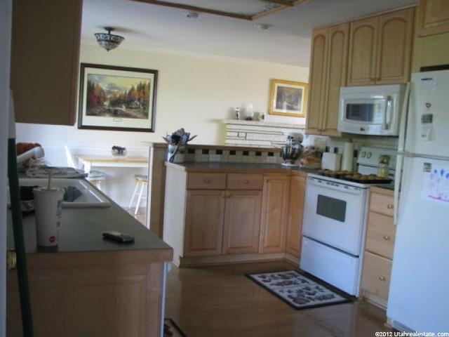 5582 S 700 E, South Ogden, UT 84405 — photo 3