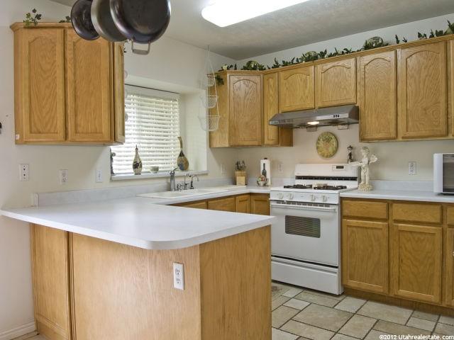 538 E Woodpine Cir S, Midvale, UT 84047 — photo 7