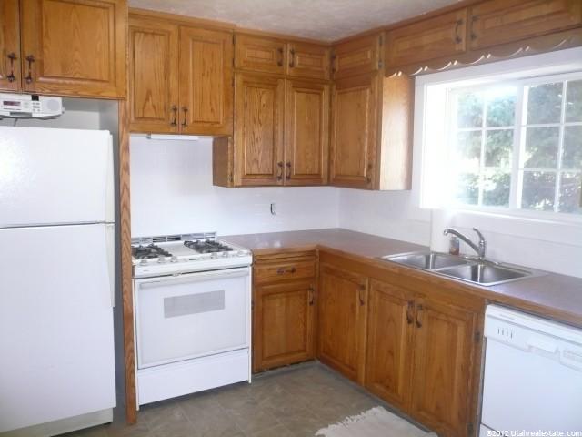 324 E 700 S, River Heights, UT 84321 — photo 7