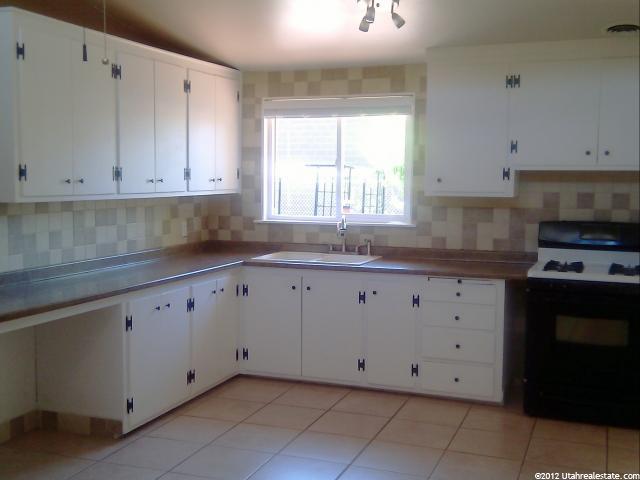 1035 N 400 W, Bountiful, UT 84010 — photo 5