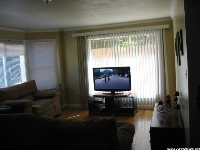 305 N Wall Ave, Ogden, UT 84404 — photo 3