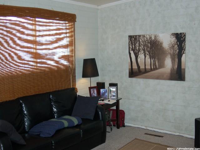 792 E Carnation Dr, Sandy, UT 84094 — photo 2