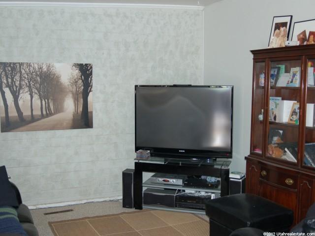 792 E Carnation Dr, Sandy, UT 84094 — photo 3