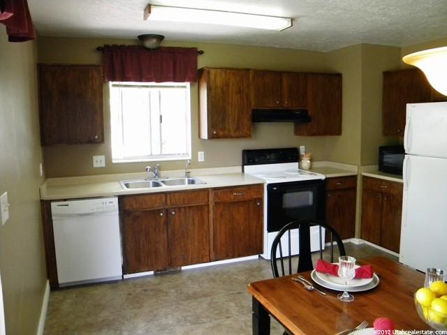 2379 S 325 W, Clearfield, UT 84015 — photo 4