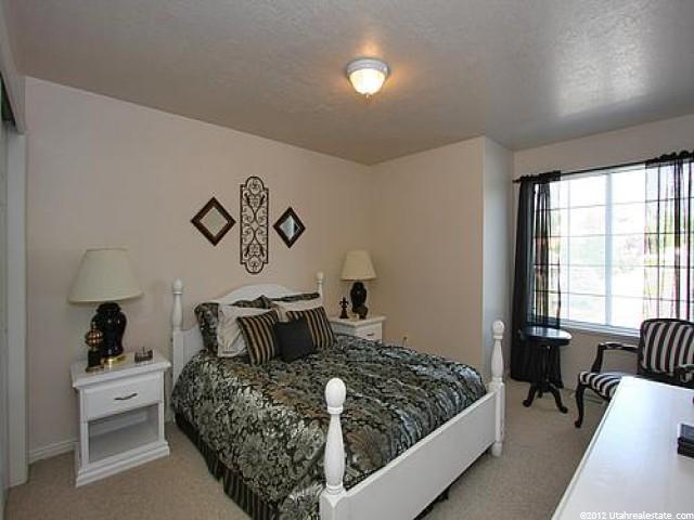 11516 Cherry Hill Dr, Sandy, UT 84094 — photo 4